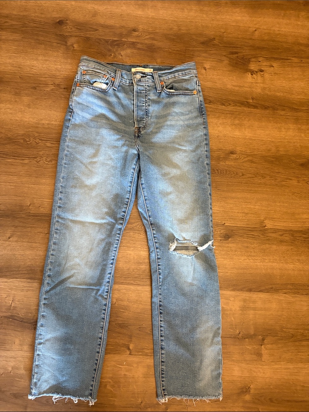 Levi's Light Blue button fly Straight-Leg Jeans with Knee Rip